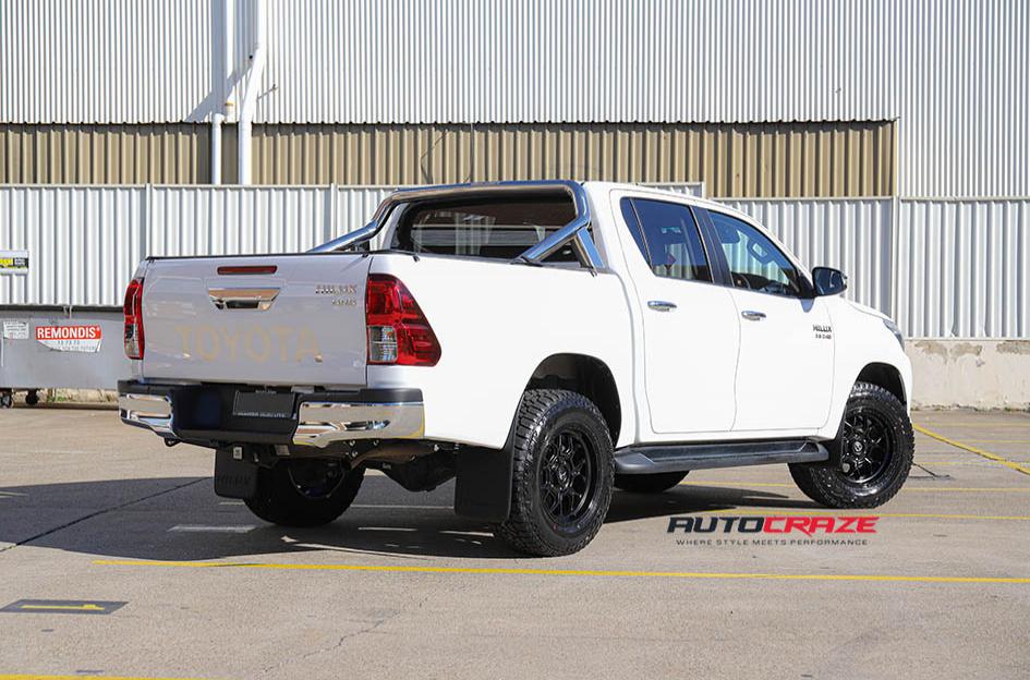 TOYOTA HILUX N80 4WD TECH MATTE BLACK